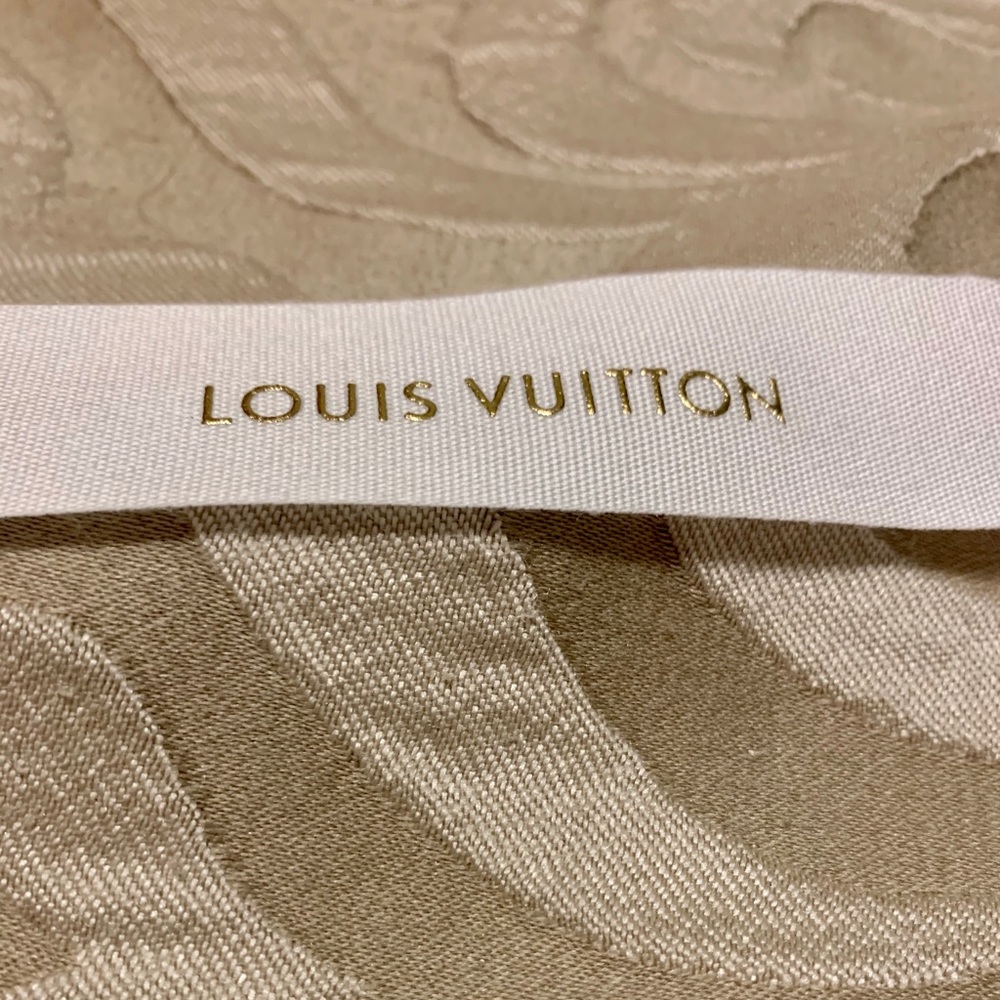 Louis Vuitton 2019 Limited Edition Holiday Ribbon